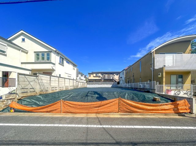 【最終１区画】宅地分譲［世田谷区下馬３丁目］の外観|閑静な第１種低層エリアで高いビルが無いため、空が広く感じられます