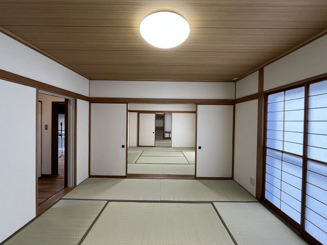 山形市大字青野鷺ヶ森1304-134の和室|3部屋繋げると22畳分の部屋に早変わり！