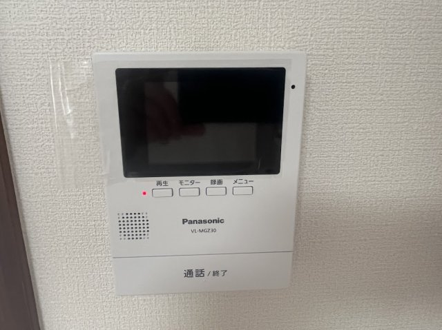 山形市大字青野鷺ヶ森1304-134の防犯設備|9/27撮影
モニター付きインターホン