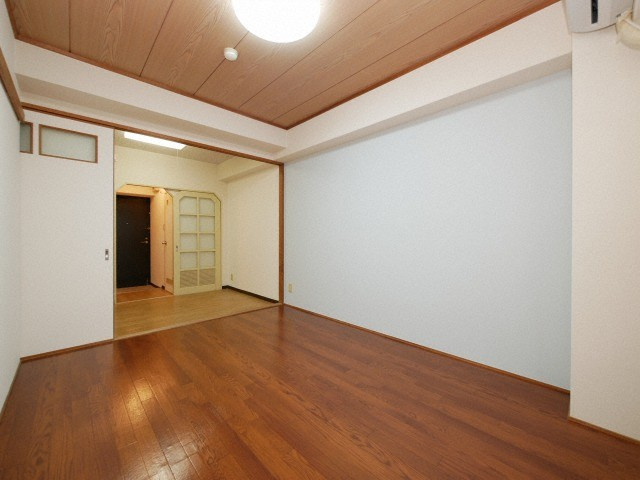 Ｃｏｌｌｅｃｔｉｏｎ中崎Ｉの居間・リビング