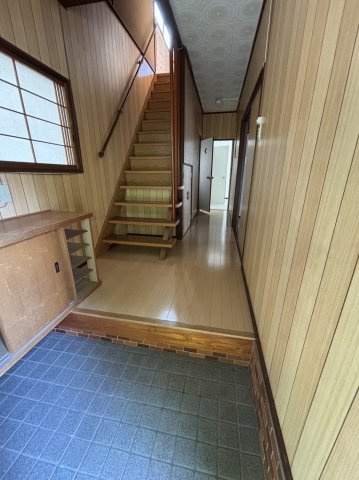 呉市焼山桜ヶ丘３丁目の一戸建ての玄関