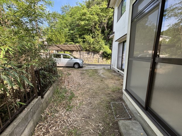 呉市焼山桜ヶ丘３丁目の一戸建ての庭
