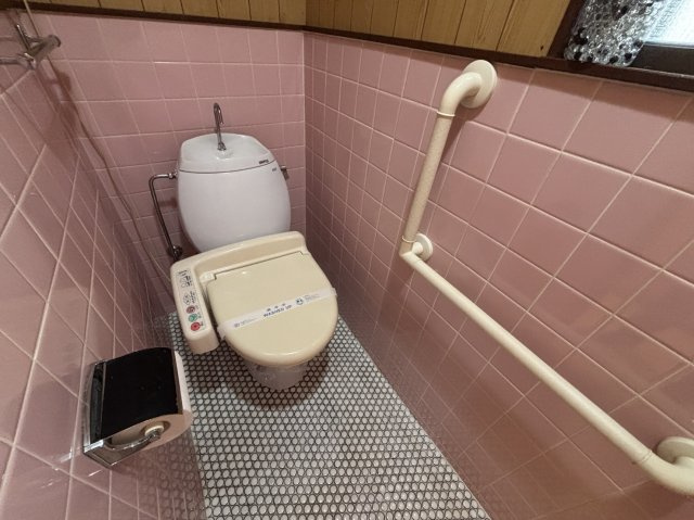 呉市焼山桜ヶ丘３丁目の一戸建てのトイレ