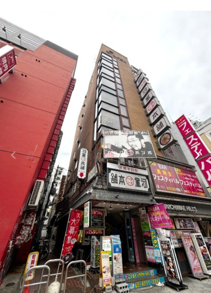 千日前トマトビルの外観