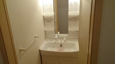 【洗面所】 | パインヒル | 明るい洗面所です