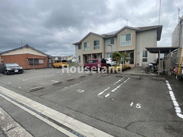 コーラルヴィラ 松島Ⅱの駐車場