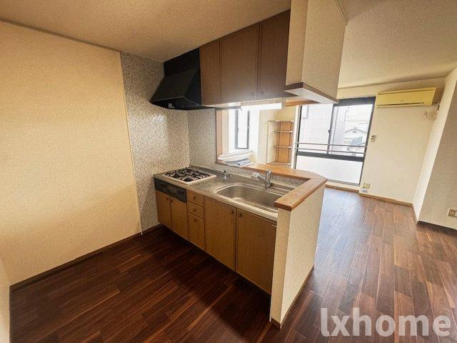 プチ・ロワイヤルのキッチン|コンパクトなキッチンで掃除もラクラク