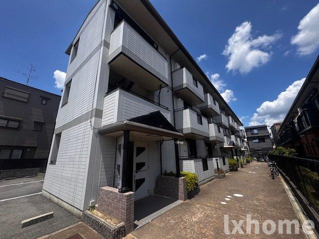 プチ・ロワイヤルの外観|おしゃれな外観です