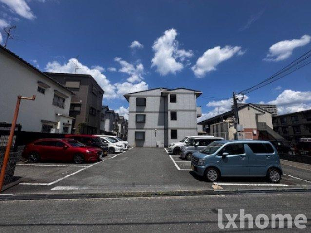 プチ・ロワイヤルの駐車場|駐車場があります