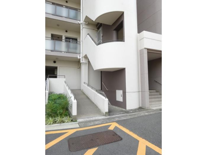 【エントランス】