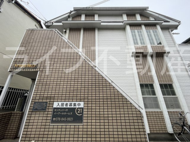 レオパレス東花園第3の外観