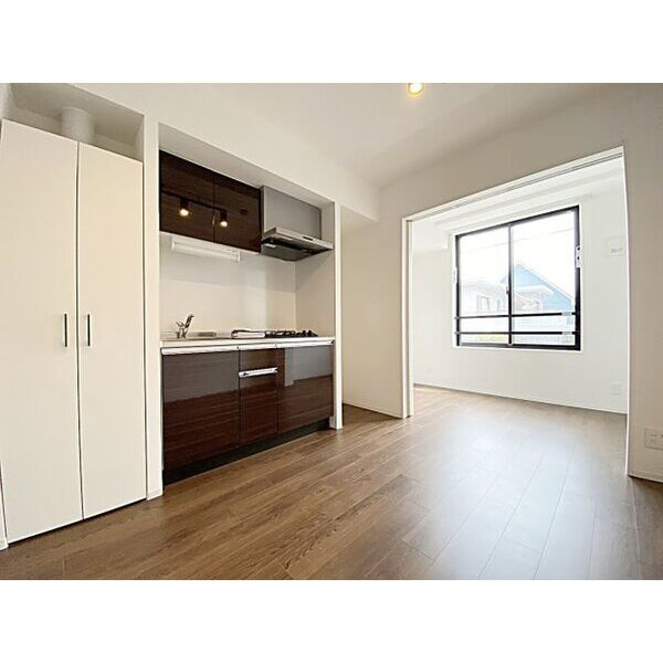 CREST TAPP大曽根　名古屋市賃貸　仲介手数料無料の居間・リビング