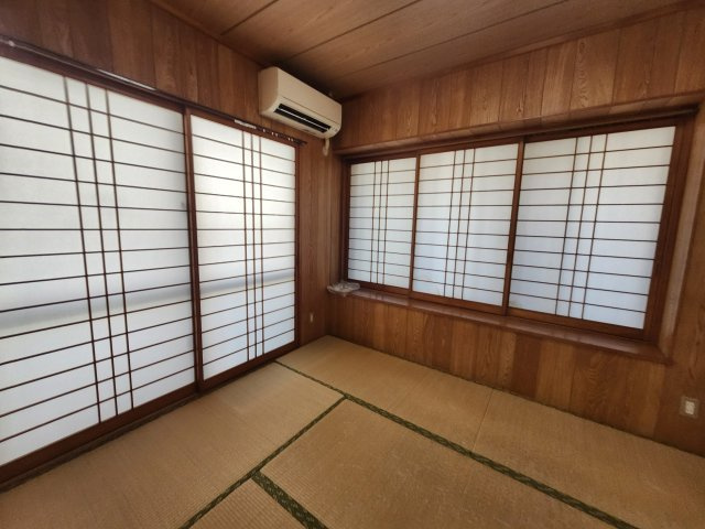 なかビルの和室