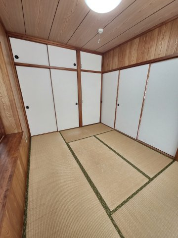 なかビルの和室