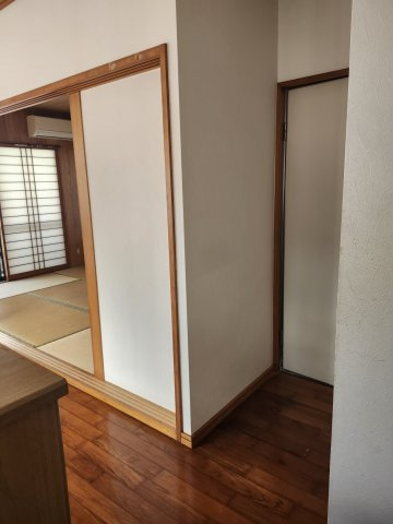 なかビルの内装