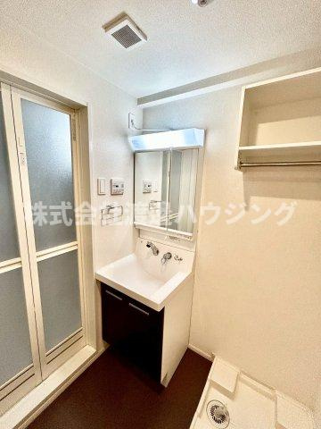 セレノアロッジオ江坂西の洗面所