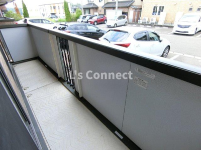 【バルコニー】 | リビングタウン将監Ｂ | 晴れた日には洗濯物もたくさん干せます。