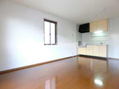 【居間・リビング】 | リビングタウン将監Ｂ | １０帖のＬＤＫ。角部屋で２面に窓があります。