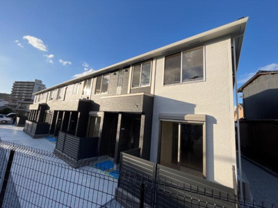 【外観】 | ソリジエ | お得に住まいをお探しするなら不動産すまラボにお任せ下さい♪
〇現地待合わせOK　〇LINE対応可　〇他社物件持ち込みＯＫ
〇遠隔契約OK　〇お値引き喜んで♪
皆様のお問合せをお待ちしています♪