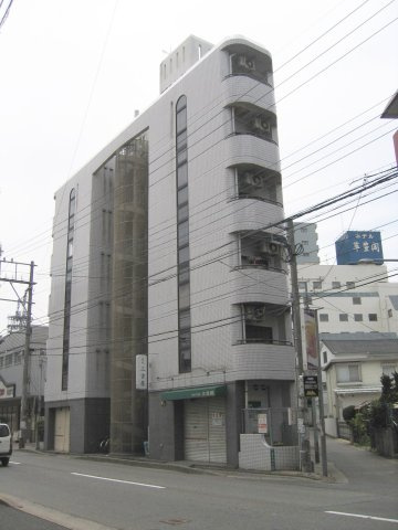 ライベストコート南福岡の外観