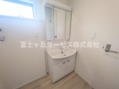 【独立洗面台】 | 磐田市福田 5期 新築一戸建て 1号棟 | 独立洗面台です