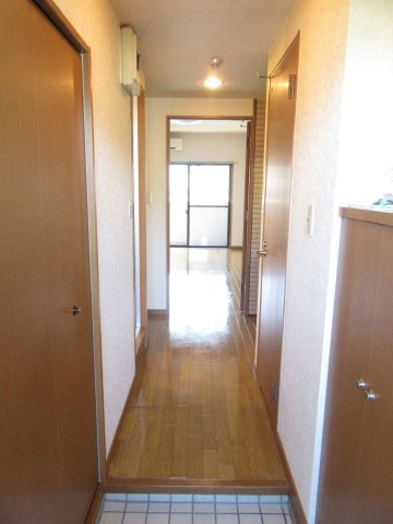 クロスステージ笹丘の玄関