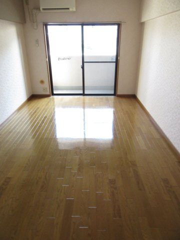 クロスステージ笹丘の居間・リビング