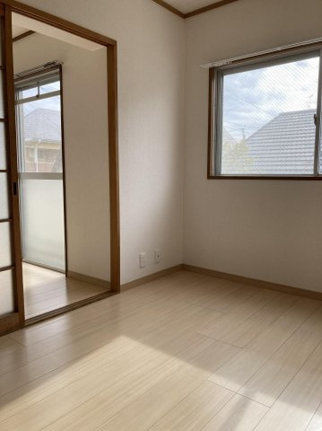 コートビレッヂ輝国の居間・リビング