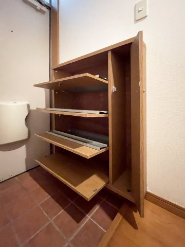 メイプルリーフ大手門の収納