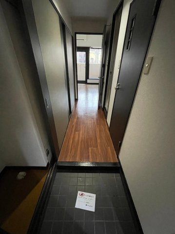 ピュアドーム大濠アクレームの玄関