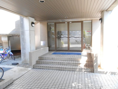建物入口