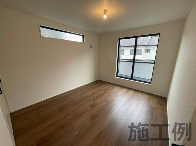 中央区宮下本町1丁目新築戸建て　5期4号棟の洋室|きれいな洋室です