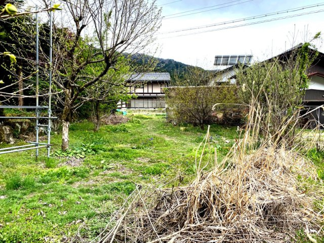 戸建　高山市一之宮町　1800万の庭