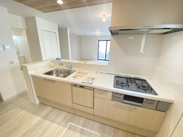 『八王子市新築戸建て』八王子市椚田町1212-15【仲介手数料無料】　４期のキッチン|～仲介手数料無料☆八王子ひなた不動産～八王子市椚田町　新築戸建て