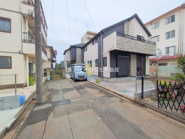 『八王子市新築戸建て』八王子市椚田町1212-15【仲介手数料無料】　４期の前面道路含む現地写真|～仲介手数料無料☆八王子ひなた不動産～八王子市椚田町　新築戸建て