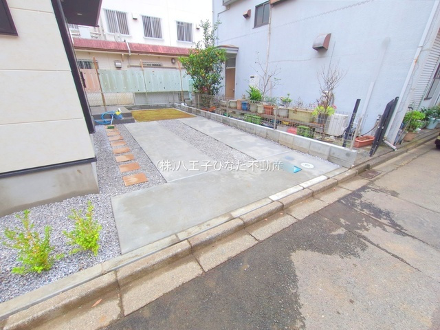 祝：成約済み　八王子市　椚田町　新築戸建て　４期の駐車場|～仲介手数料無料☆八王子ひなた不動産～八王子市椚田町　新築戸建て