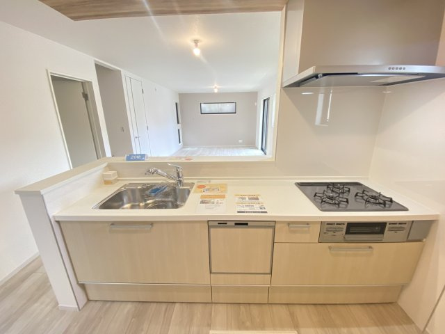 『八王子市新築戸建て』八王子市椚田町1212-15【仲介手数料無料】　４期のキッチン|～仲介手数料無料☆八王子ひなた不動産～八王子市椚田町　新築戸建て