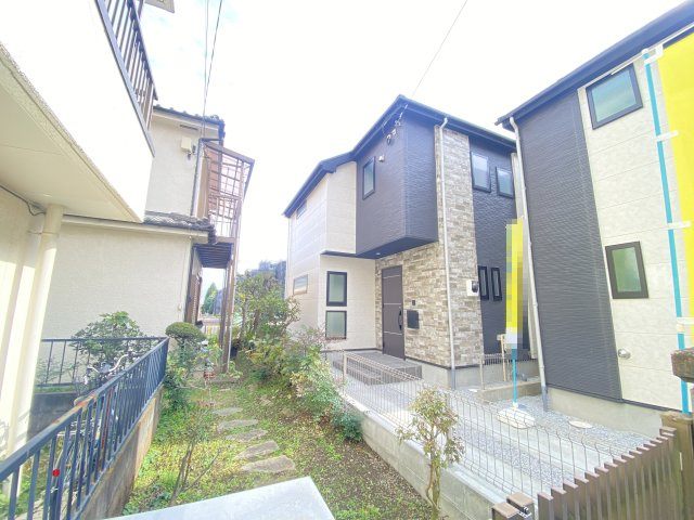 祝　成約済み　八王子市　椚田町　新築戸建て　４期の前面道路含む現地写真|～仲介手数料無料☆八王子ひなた不動産～八王子市椚田町　新築戸建て