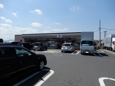 セブンイレブンまで300ｍ