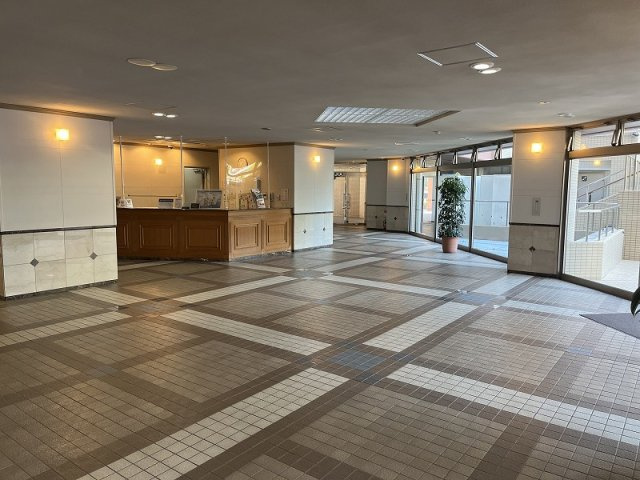 イーストパークス大島セントラルスクエアのエントランス