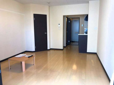 【居間・リビング】 | レオネクスト東郷通Ⅰ | 1Ｆフローリング、2Ｆ以上は絨毯になります。一部家電無し部屋あり。