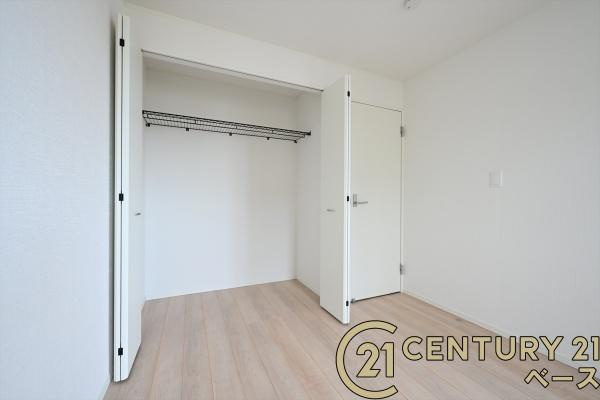 クレイドルガーデン杏町 １号棟 ／新築一戸建の収納|■現地撮影写真■冬物のコートや季節のものなどたくさんしまえる広さ！
