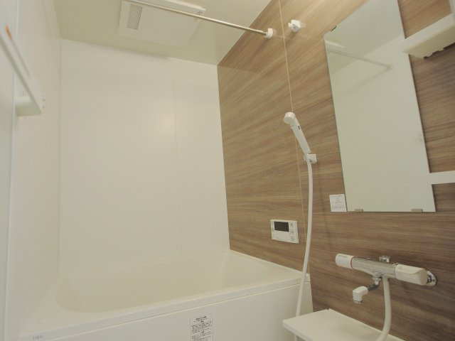 ラ・ロゼドロープ中筋の浴室