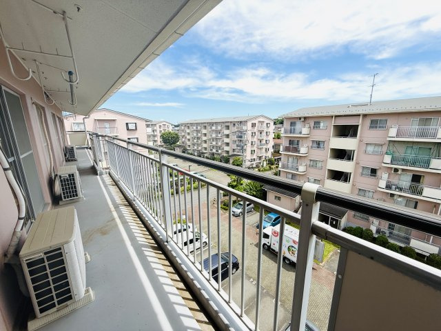 パークタウン五領第6団地5階のバルコニー|南側のバルコニー