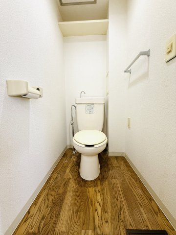 パークタウン五領第6団地5階のトイレ|西側トイレ