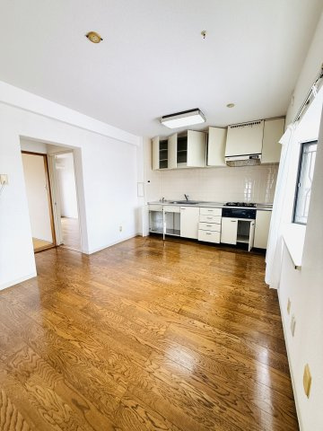 パークタウン五領第6団地5階の居間・リビング|西側ダイニング