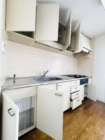 パークタウン五領第6団地5階のキッチン|西側キッチン