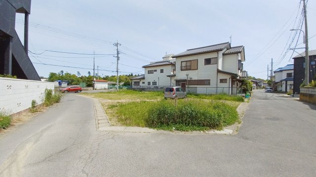 茨城県東茨城郡大洗町東光台　土地102坪の前面道路含む現地写真