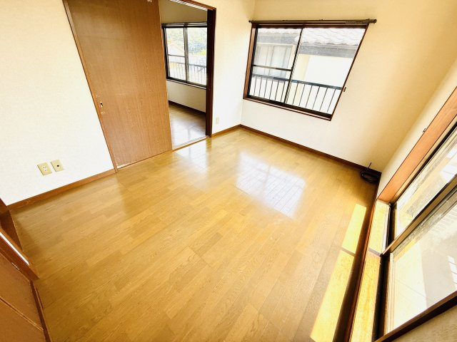 東松山市東平　中古戸建の洋室|2階西側