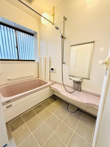 東松山市松山町1丁目　中古戸建の浴室